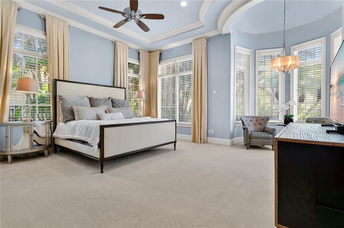 Image No.19-3 Bed Property for sale