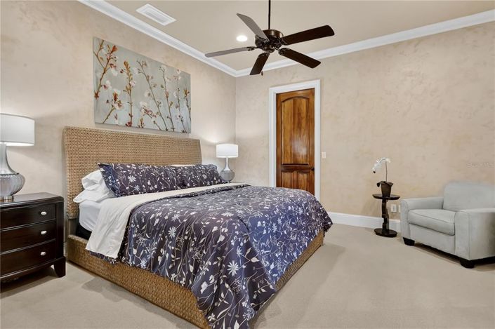 Image No.29-3 Bed Property for sale