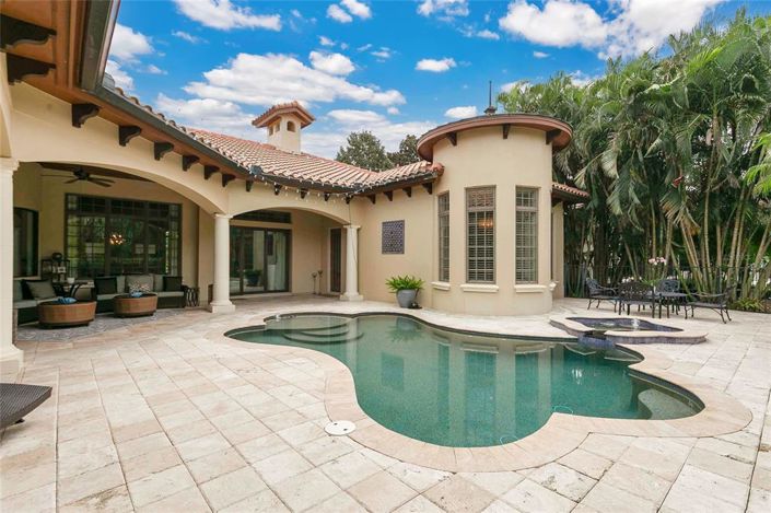 Image No.3-3 Bed Property for sale