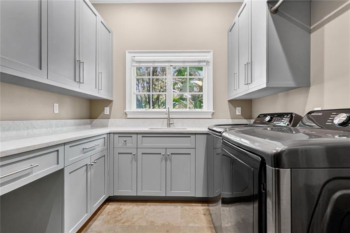 Image No.33-3 Bed Property for sale