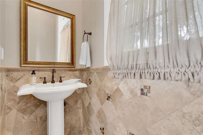 Image No.34-3 Bed Property for sale