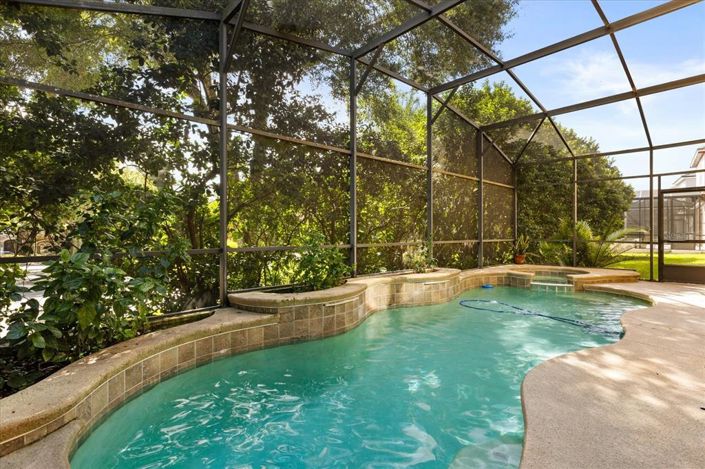 Image No.3-4 Bed Property for sale