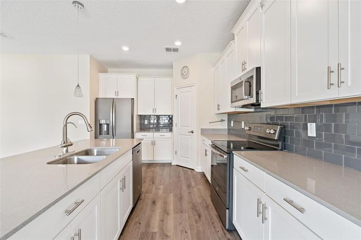 Image No.9-4 Bed Property for sale