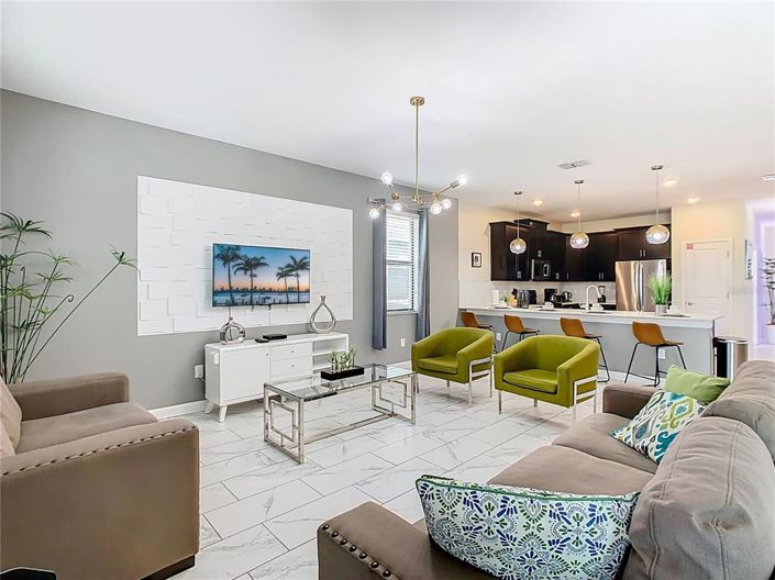 Image No.14-8 Bed Property for sale