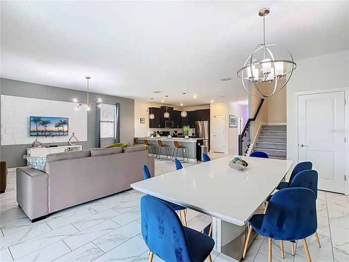 Image No.15-8 Bed Property for sale