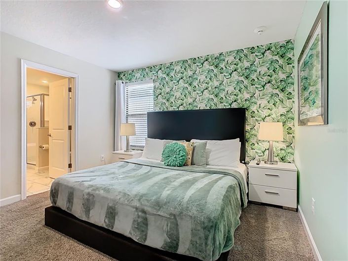 Image No.23-8 Bed Property for sale