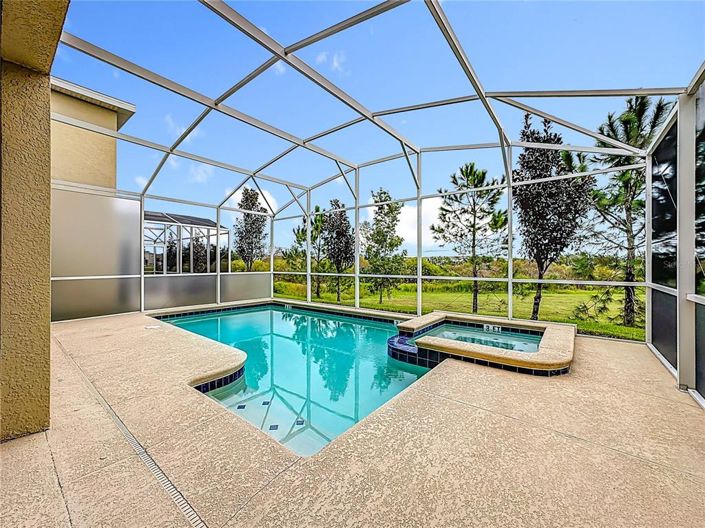 Image No.2-6 Bed Property for sale