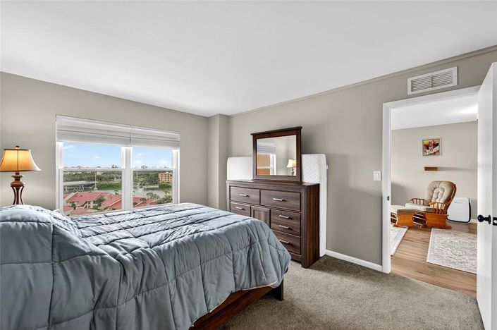 Image No.21-1 Bed Property for sale