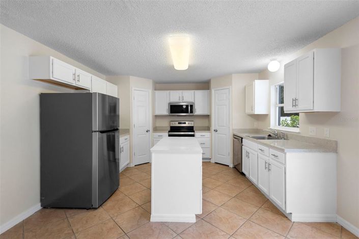 Image No.39-5 Bed Property for sale