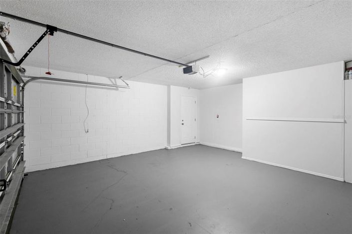 Image No.65-5 Bed Property for sale