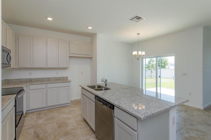 Image No.5-Propriété de 4 chambres à vendre à Haines City