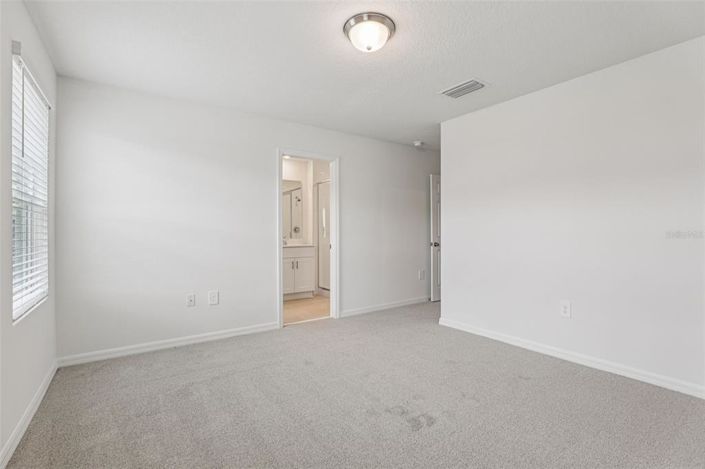 Image No.17-3 Bed Townhouse for sale