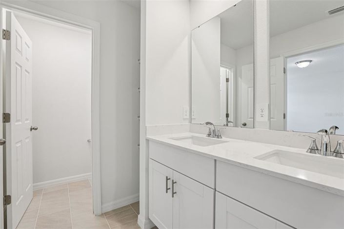 Image No.19-3 Bed Townhouse for sale