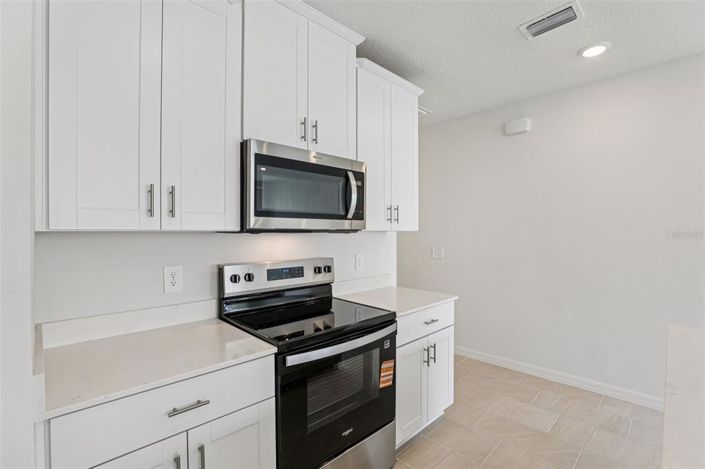 Image No.8-3 Bed Townhouse for sale