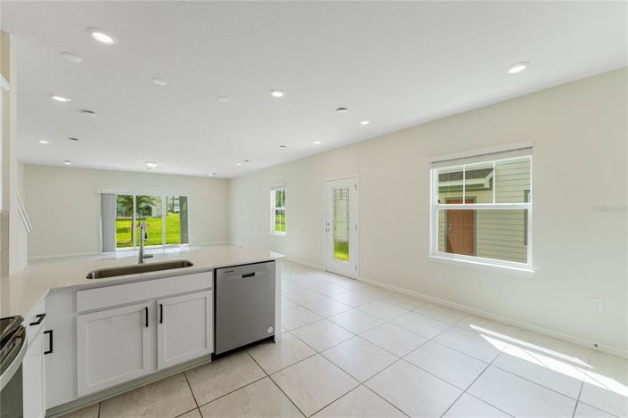 Image No.6-3 Bed Townhouse for sale