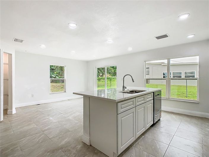 Image No.11-Propriété de 4 chambres à vendre à Haines City