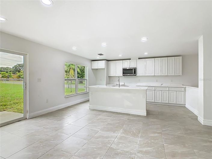 Image No.7-Propriété de 4 chambres à vendre à Haines City