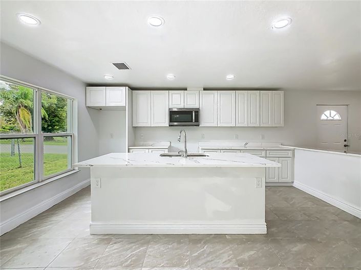 Image No.9-Propriété de 4 chambres à vendre à Haines City