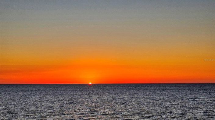 Image No.19-2 Bed Property for sale