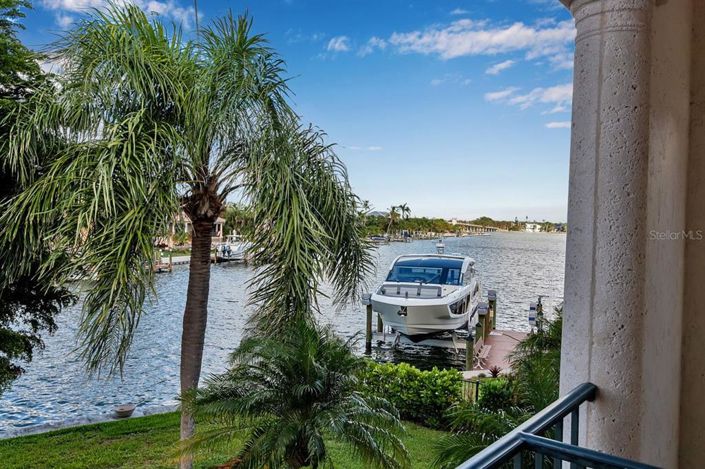 Image No.5-Propriété de 4 chambres à vendre à Sarasota