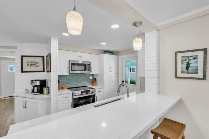 Image No.17-2 Bed Property for sale