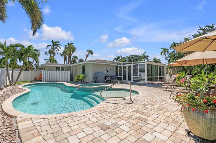 Image No.27-2 Bed Property for sale