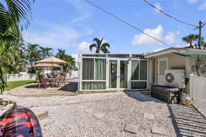 Image No.37-2 Bed Property for sale