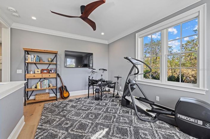 Image No.30-5 Bed Property for sale