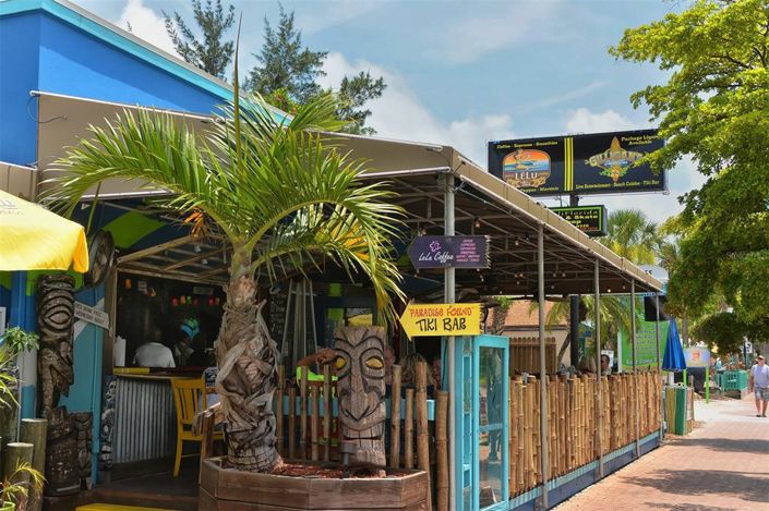 Image No.87-5 Bed Property for sale