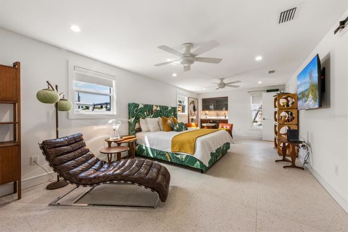 Image No.20-3 Bed Property for sale