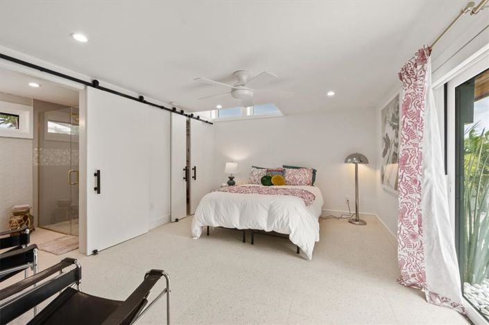 Image No.33-3 Bed Property for sale