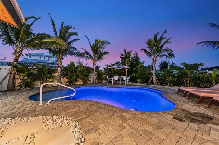 Image No.53-3 Bed Property for sale