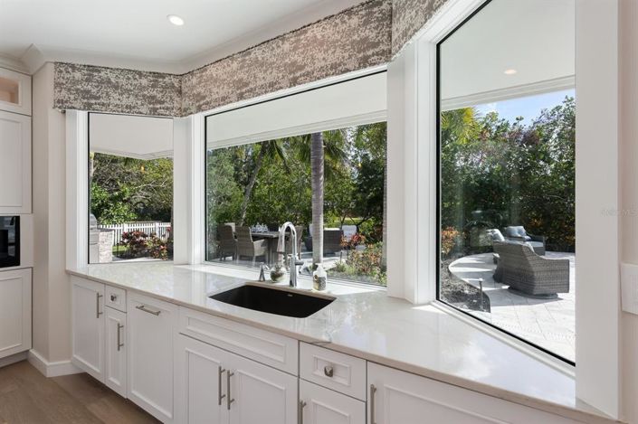 Image No.18-4 Bed Property for sale