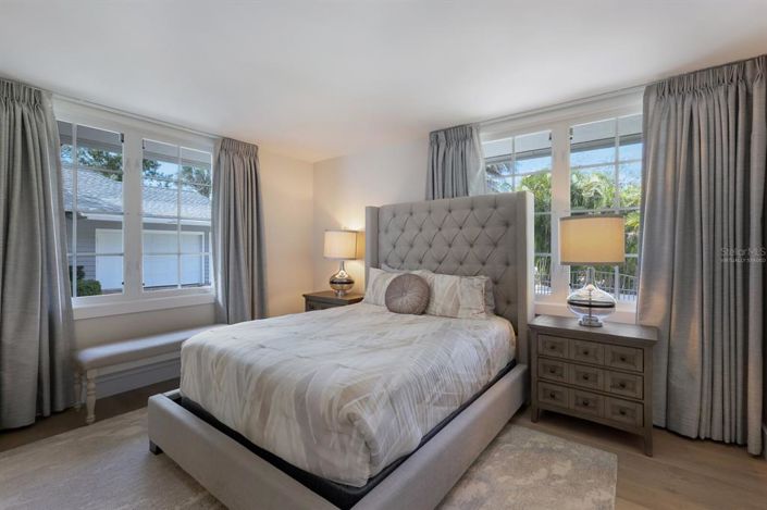 Image No.41-4 Bed Property for sale