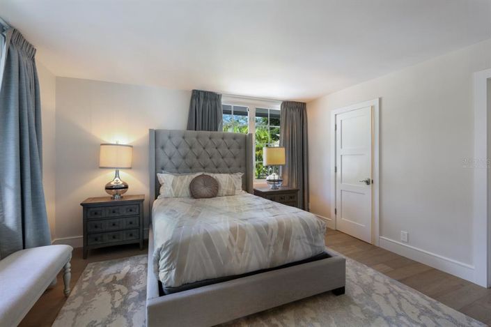 Image No.42-4 Bed Property for sale