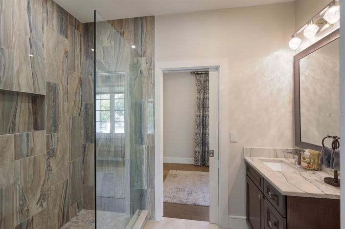 Image No.43-4 Bed Property for sale