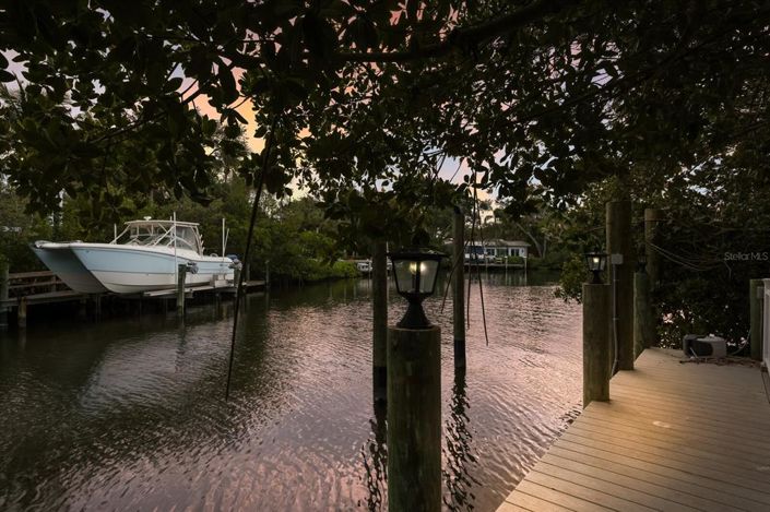 Image No.60-4 Bed Property for sale