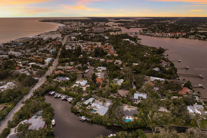 Image No.70-4 Bed Property for sale