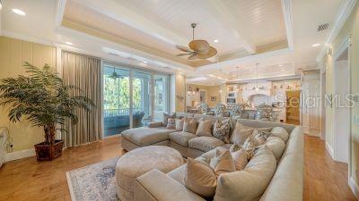 Image No.18-6 Bed Property for sale