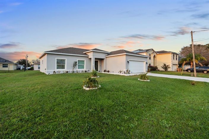 Image No.2-Propriété de 4 chambres à vendre à Kissimmee