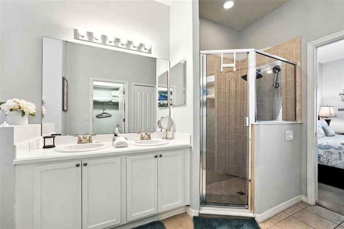 Image No.22-4 Bed Property for sale