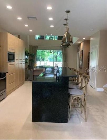 Image No.6-4 Bed Property for sale