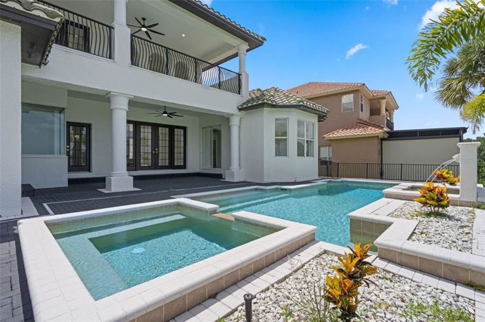 Image No.50-5 Bed Property for sale