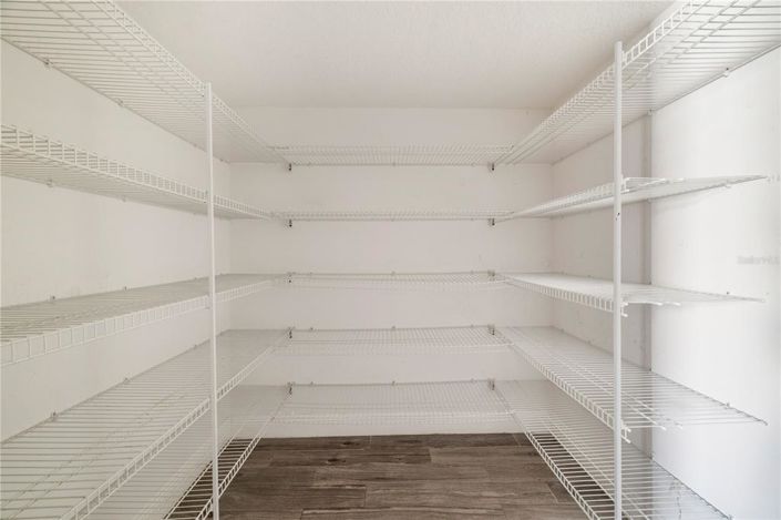 Image No.11-4 Bed Property for sale