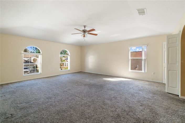 Image No.19-4 Bed Property for sale