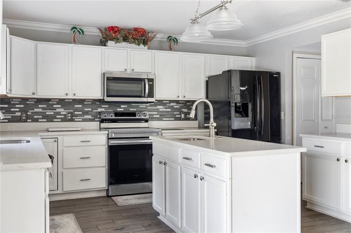 Image No.9-4 Bed Property for sale