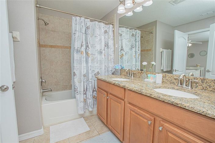 Image No.18-4 Bed Townhouse for sale