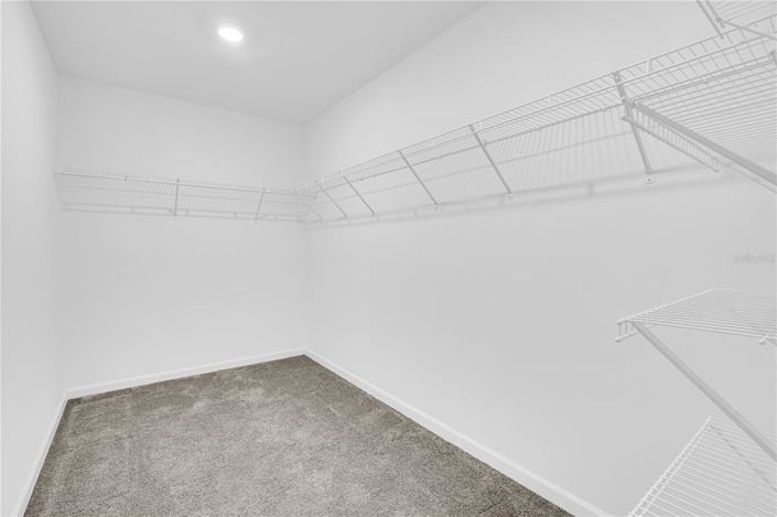 Image No.19-4 Bed Property for sale