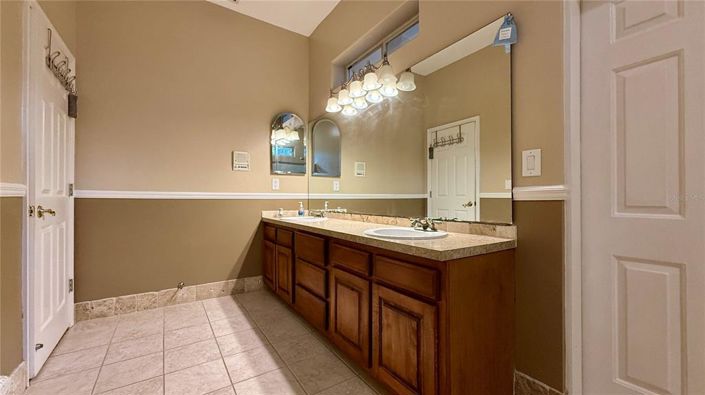 Image No.40-4 Bed Property for sale