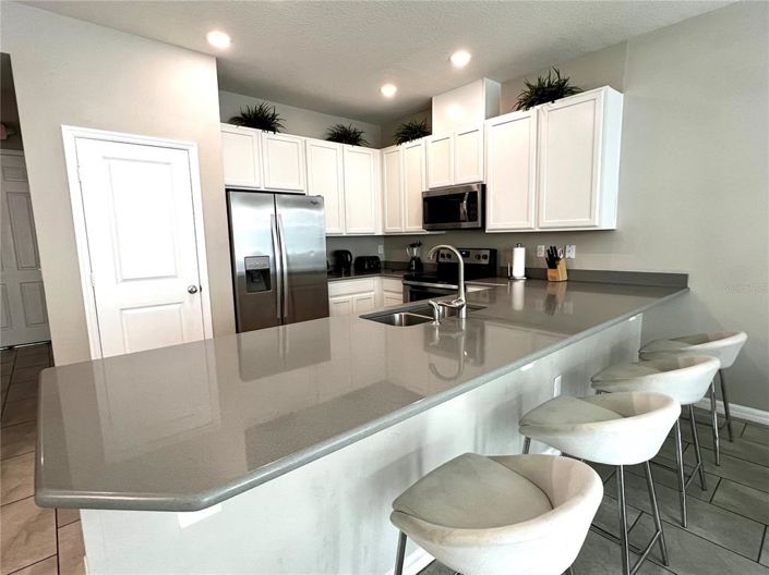 Image No.11-4 Bed Townhouse for sale